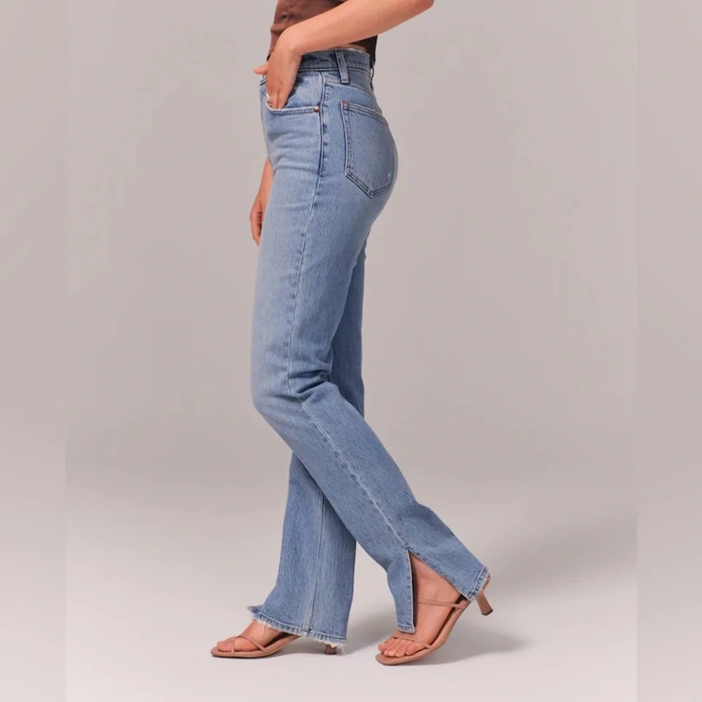 Abercrombie & Fitch Light Blue Straight Leg Jeans - Picture 2 of 5